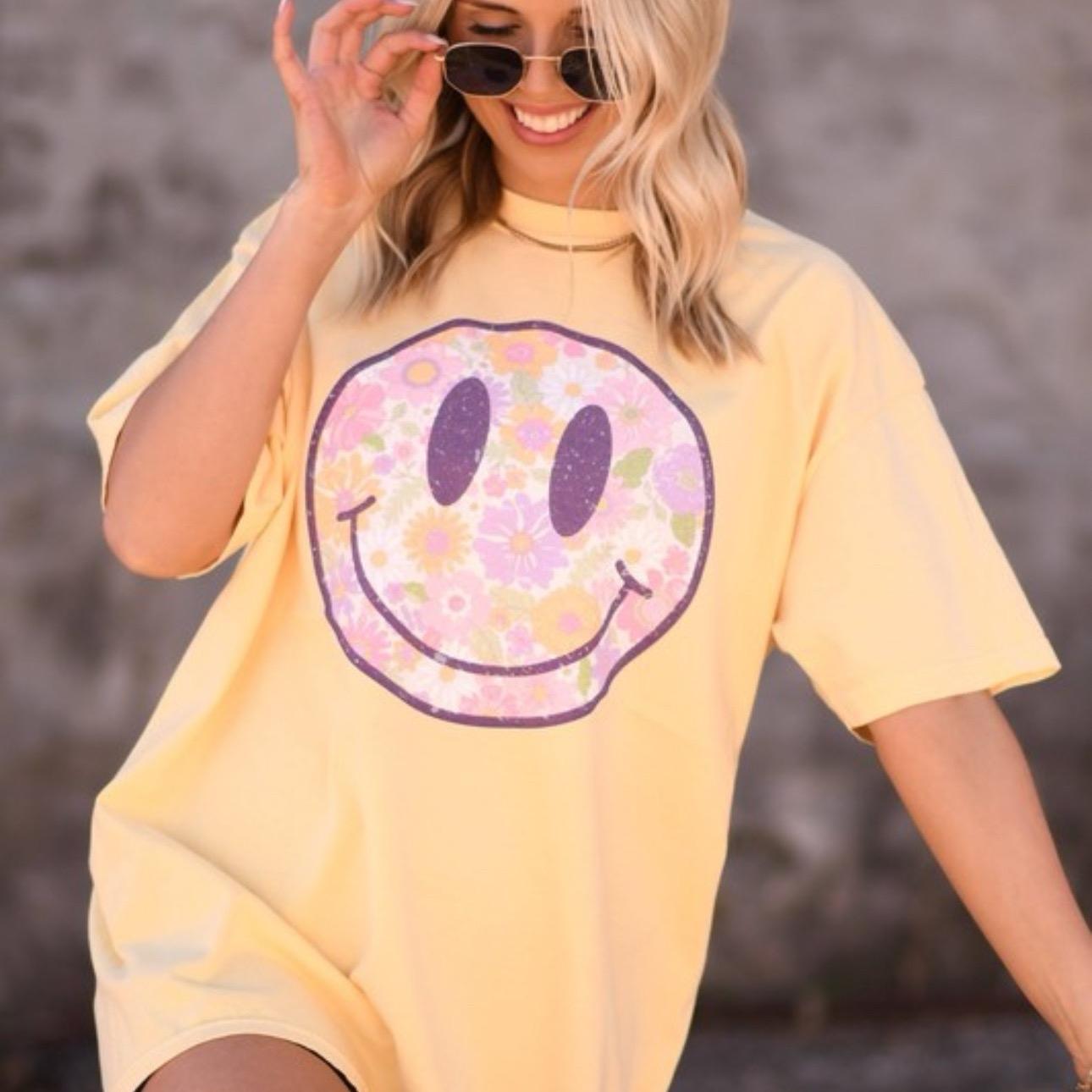 SMILE GRAPHIC TEE